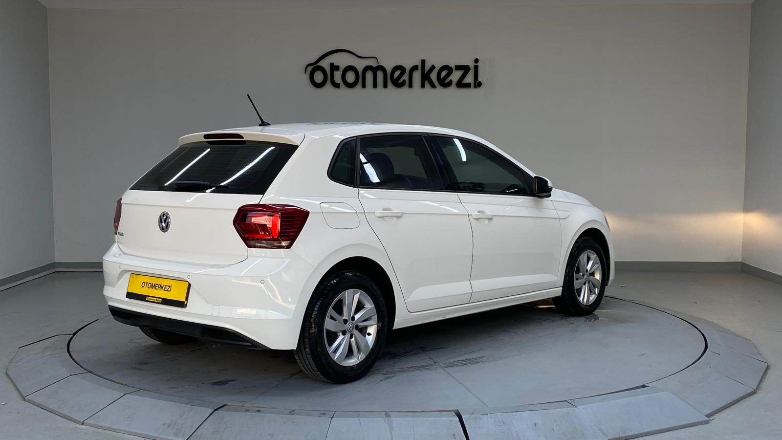VOLKSWAGEN POLO 7